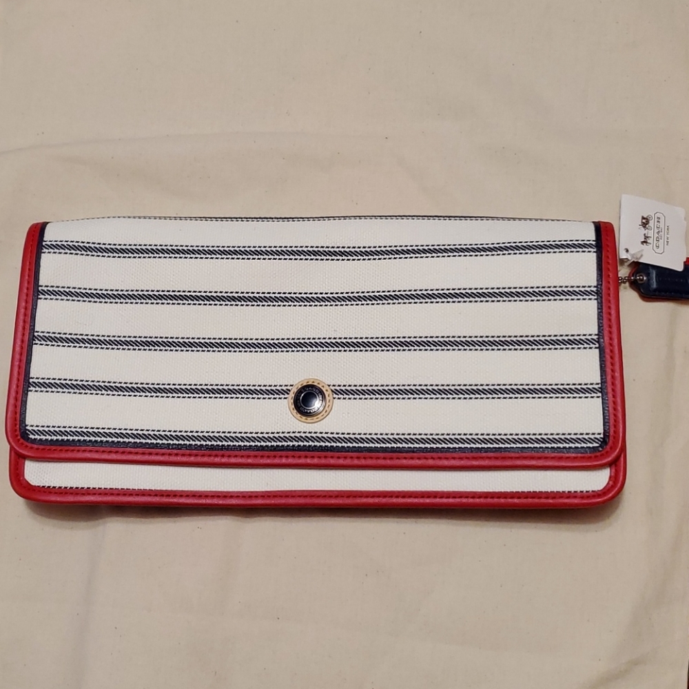 Coach clutch New - Picture 3 of 9